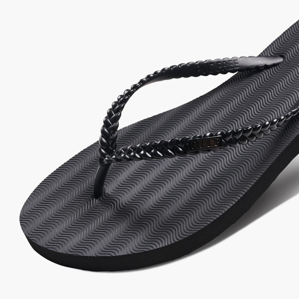 Women Seaside Twist