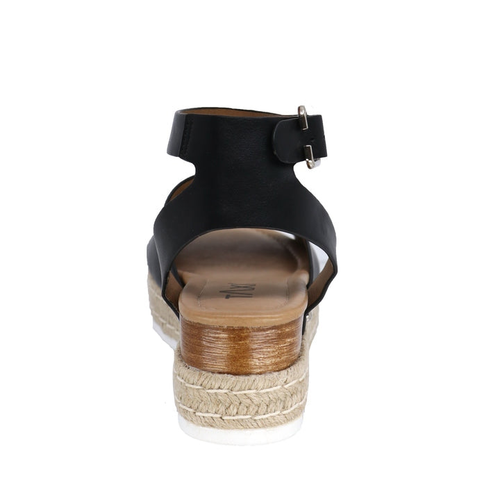 Adrianna-01 Sandal