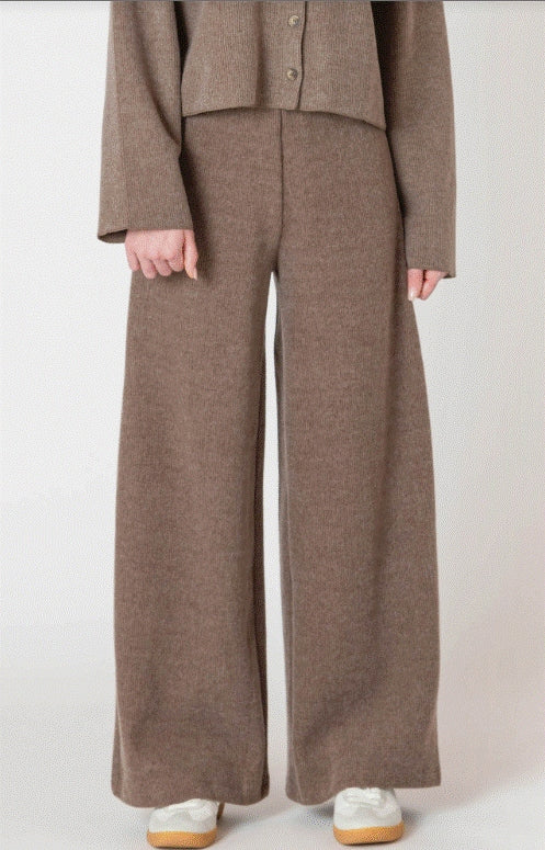Wide Leg Ribbed Pant