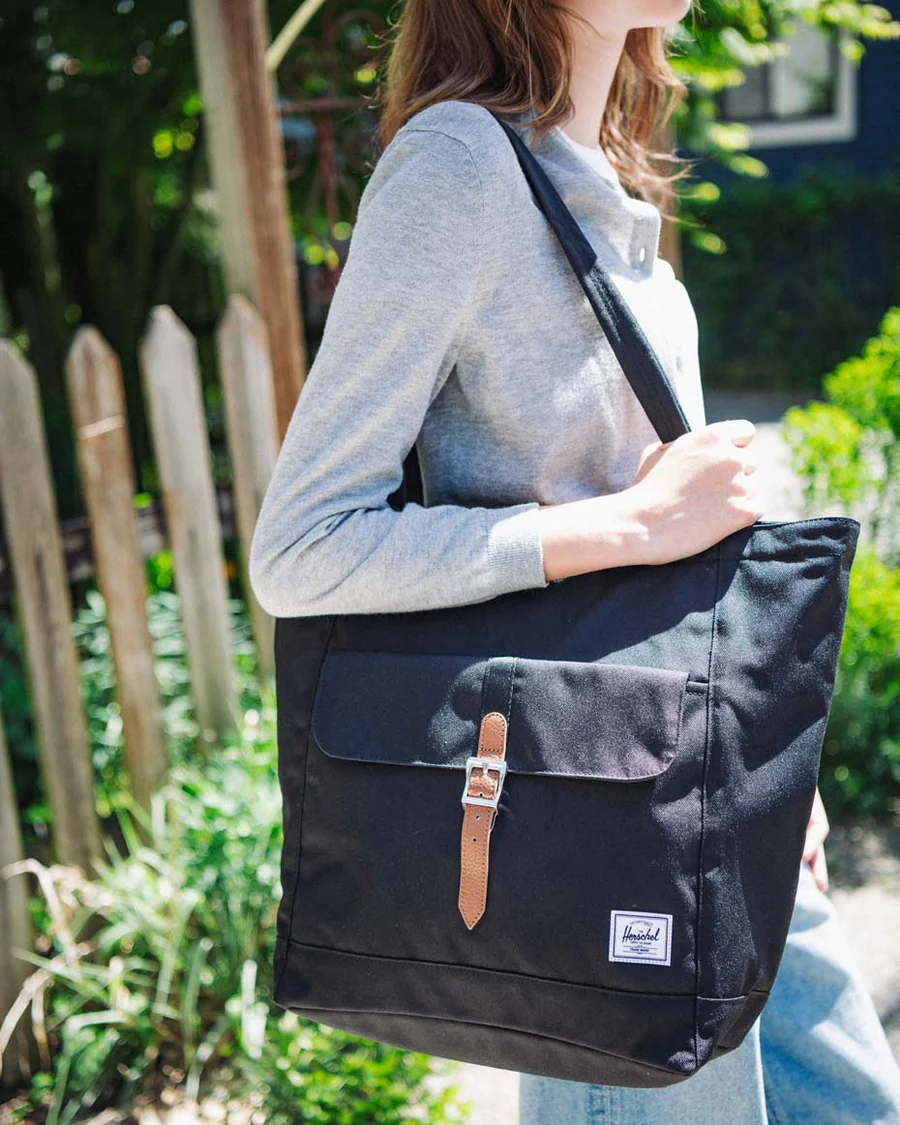 Retreat Tote - Black Tonal