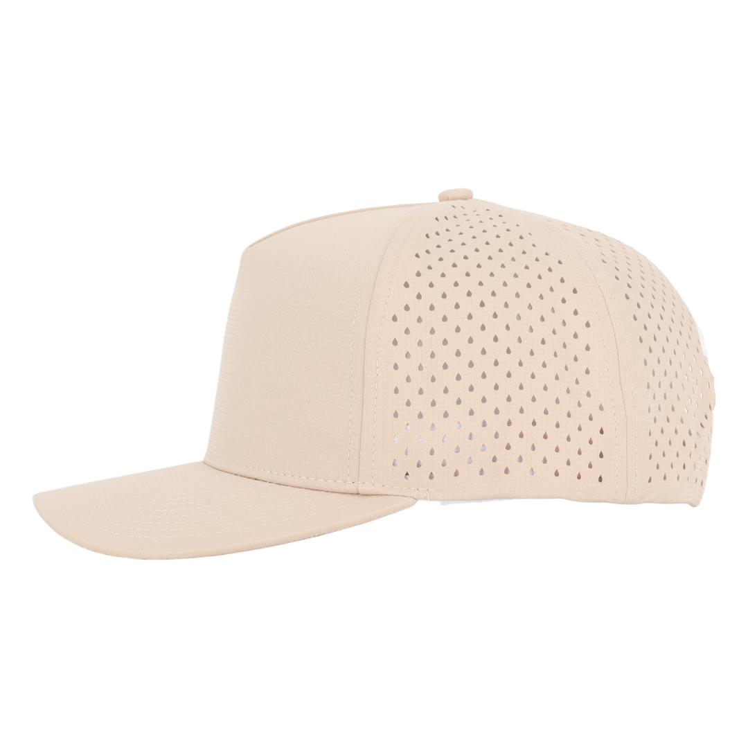 Beaver Signature Waterproof Hat - with Magnetic Ball Marker