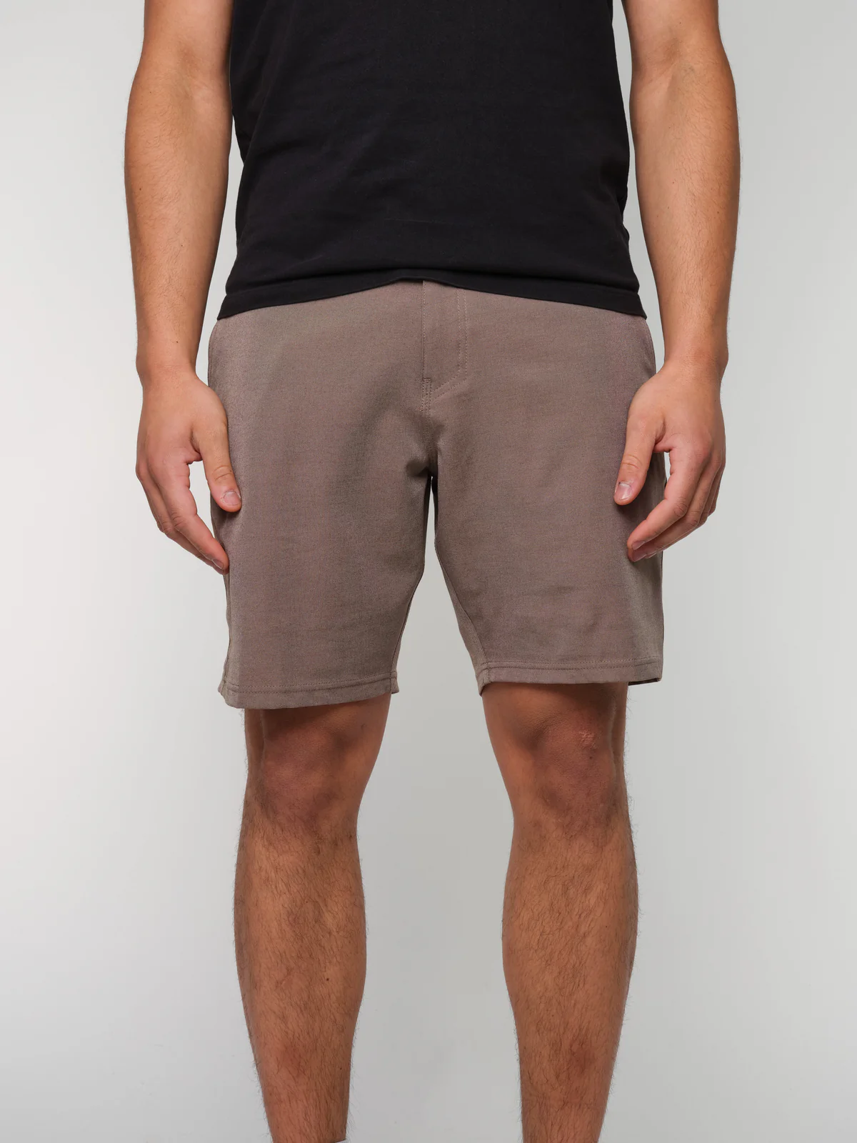 .Reserve Light Check 19" Hybrid Short