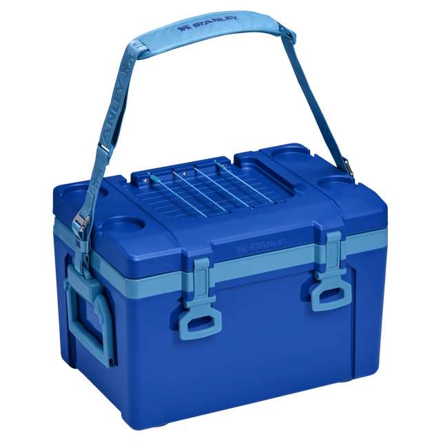 The Easy-Carry Outdoor Cooler - 25qt