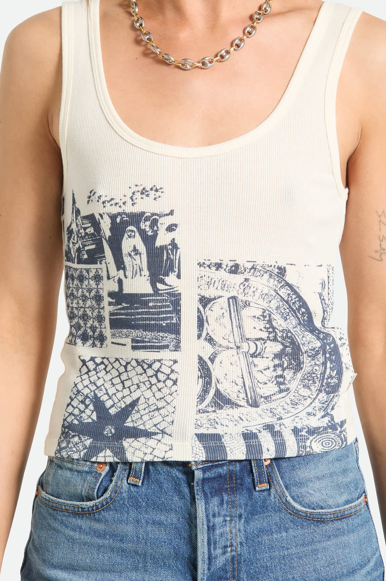 Collage A-Tank