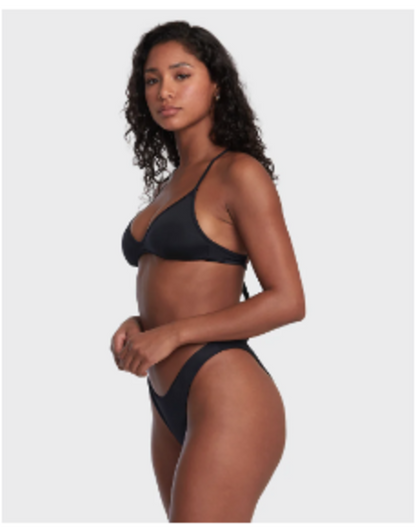Solid Triangle Crossback